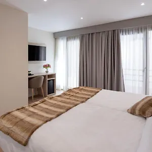 https://hostal-sayola.catalonia-hotels.com